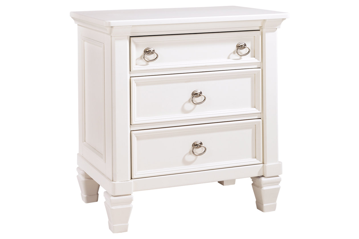 Prentice 3 Drawer Nightstand (B672)